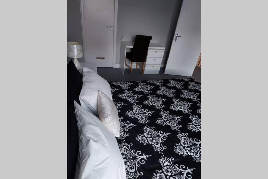 Wonderland Guest House كوفنتري المظهر الخارجي الصورة